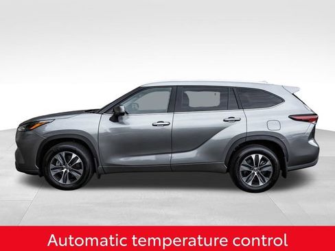 Certified 2025 Toyota Highlander XLE AWD/4WD image 12