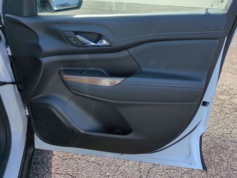 Certified 2023 GMC Acadia SLE w/ Driver Convenience Package image 26