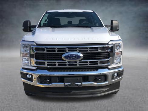 Used 2025 Ford F350 XLT AWD/4WD image 13