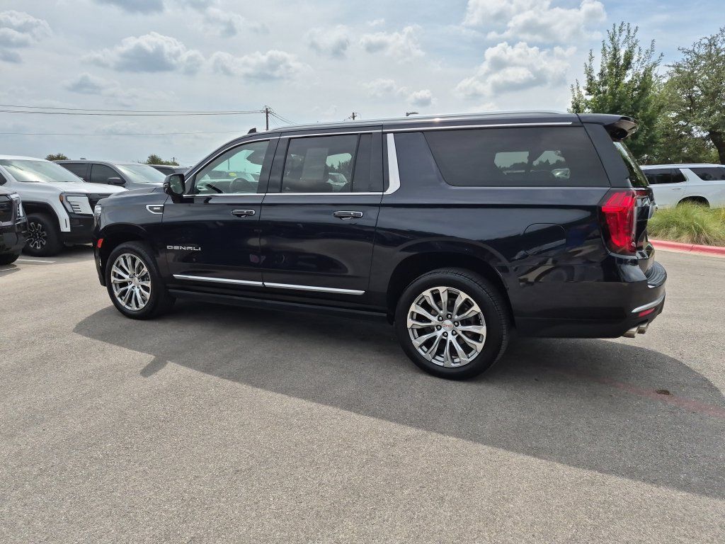 Used 2023 GMC Yukon XL Denali AWD/4WD image 6