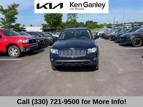Used 2016 Jeep Compass Latitude AWD/4WD image 2