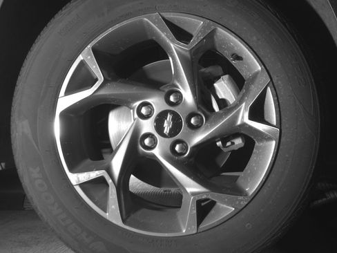 Used 2025 Chevrolet Trax LT w/ LT Convenience Package FWD image 13