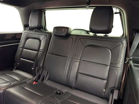 Used 2023 Lincoln Navigator Reserve image 38