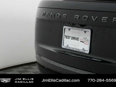 Used 2025 Land Rover Range Rover SE image 39