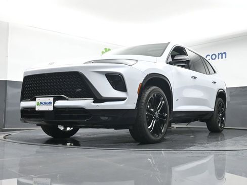 New 2026 Buick Enclave Sport Touring w/ Super Cruise Package image 7