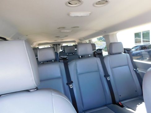 Used 2018 Ford Transit 350 XL RWD image 25