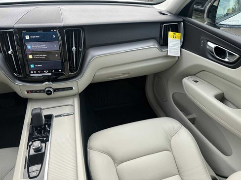 Used 2025 Volvo XC60 B5 Plus w/ Protection Package Premier image 18