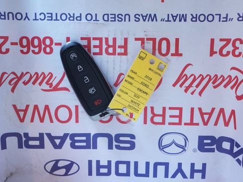 Used 2018 Ford Escape Titanium w/ Ford Safe & Smart Package AWD/4WD image 41