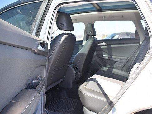 New 2025 Volkswagen Taos SE image 8