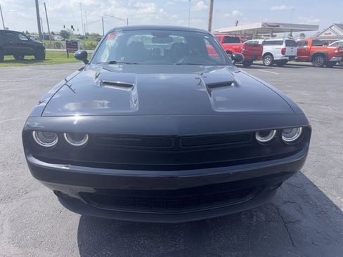 Used 2018 Dodge Challenger GT AWD/4WD image 2