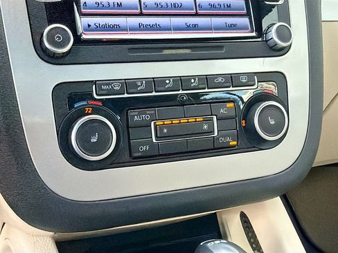 Used 2012 Volkswagen Eos Komfort image 29