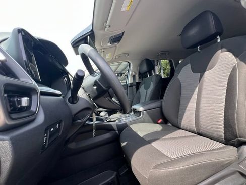 Certified 2023 Kia Sorento LX AWD/4WD image 16