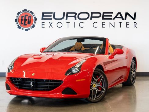 Used 2017 Ferrari California T image 24