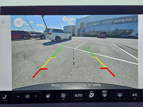 Used 2025 Ford Escape SE FWD image 25