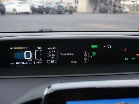 Used 2017 Toyota Prius Prime Advanced FWD image 32