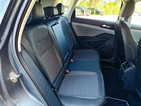 Used 2023 Volkswagen Taos SE w/ Black Wheel Package FWD image 25