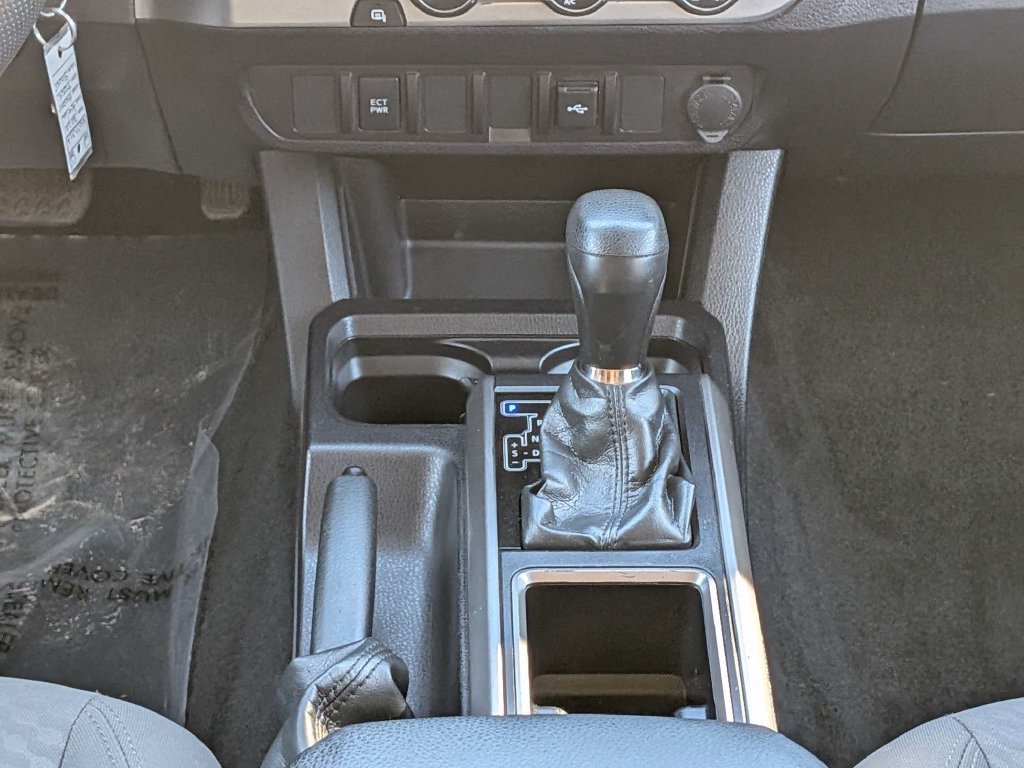 Used 2022 Toyota Tacoma SR5 RWD image 20