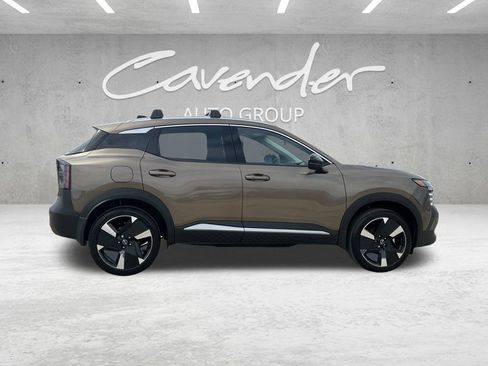 New 2026 Nissan Kicks SR w/ Cold Weather Package image 17