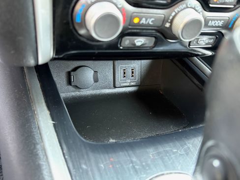 Used 2018 Nissan Pathfinder SV FWD image 31