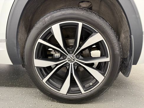 Used 2024 Volkswagen Atlas SEL Premium R-Line AWD/4WD image 20