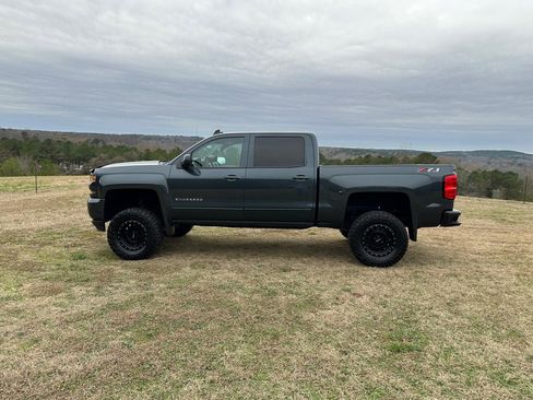 Used 2018 Chevrolet Silverado 1500 LT w/ All Star Edition image 7
