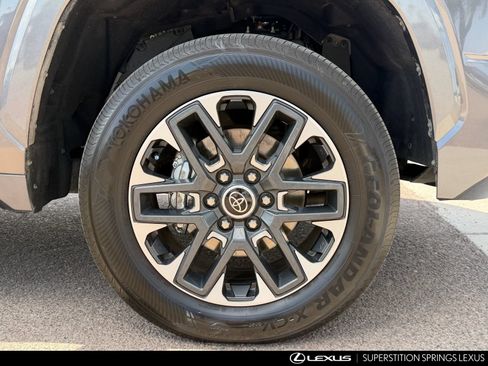Used 2023 Toyota Tundra Limited w/ Power Package AWD/4WD image 10