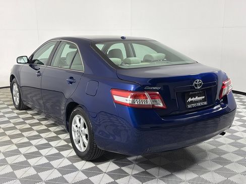 Used 2010 Toyota Camry LE image 7