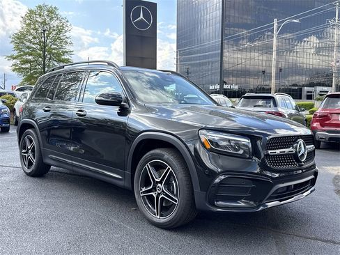New 2025 Mercedes-Benz GLB 250 4MATIC image 7