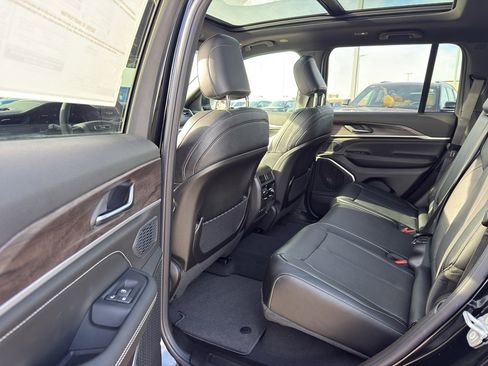 New 2026 Jeep Grand Cherokee Limited Reserve AWD/4WD image 30