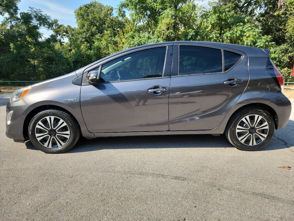 Used 2016 Toyota Prius C Three FWD image 33