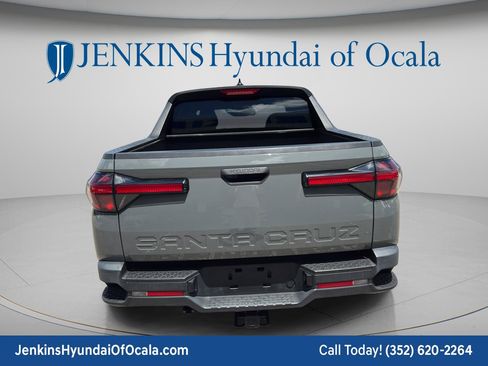 Certified 2022 Hyundai Santa Cruz SEL FWD image 4