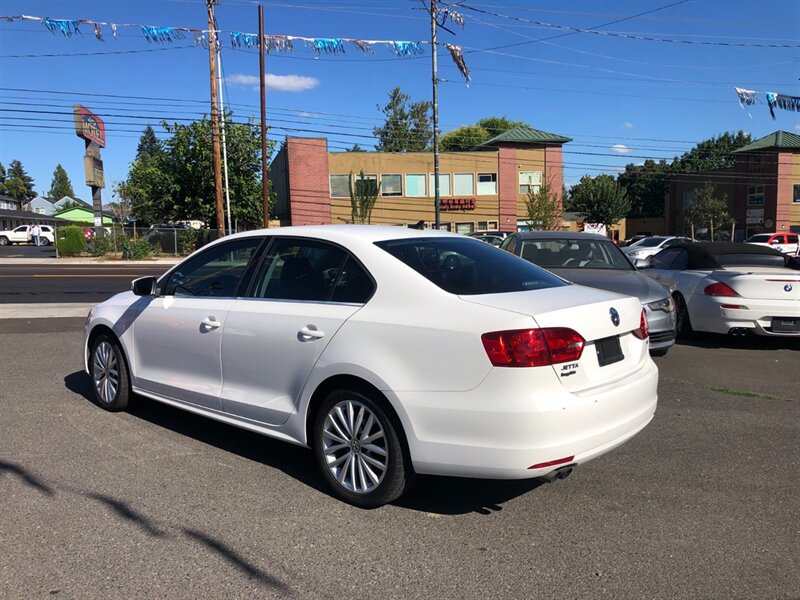 Used 2014 Volkswagen Jetta TDI FWD image 3