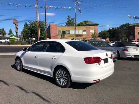 Used 2014 Volkswagen Jetta TDI FWD image 3