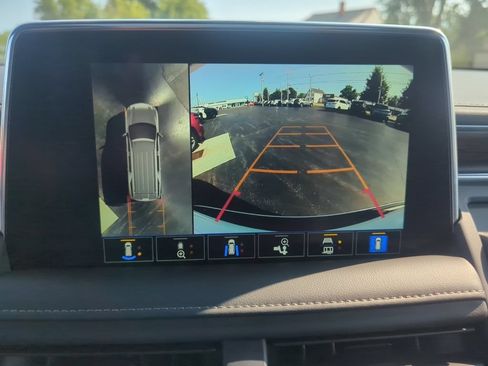 Certified 2022 Chevrolet Tahoe LT w/ Luxury Package AWD/4WD image 29