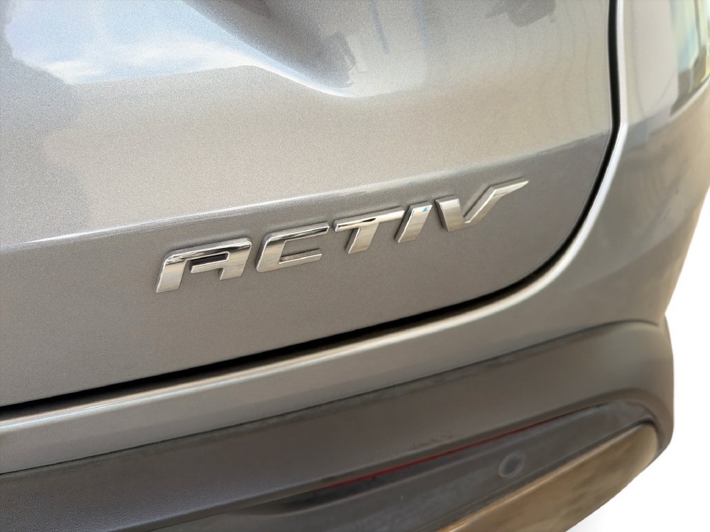 Used 2025 Chevrolet Trax ACTIV w/ Sunroof Package FWD image 32