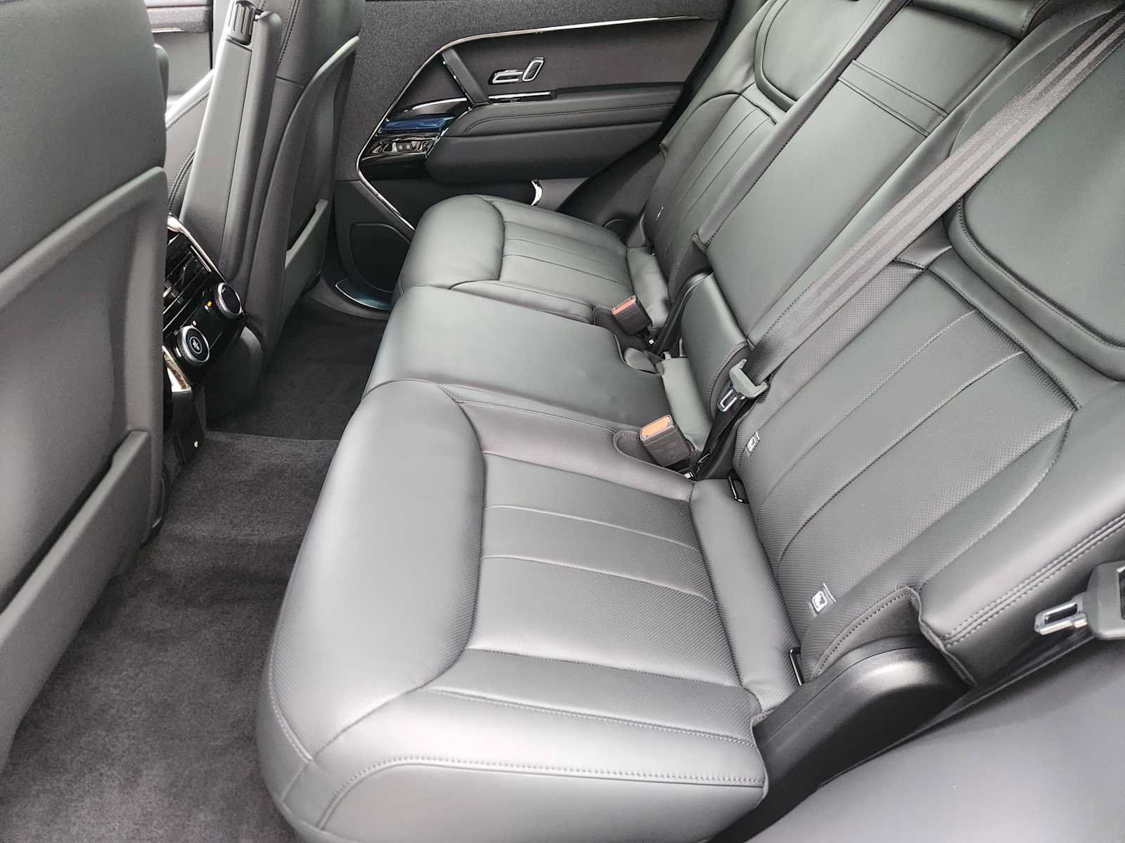 New 2026 Land Rover Range Rover Sport Dynamic SE AWD/4WD image 29