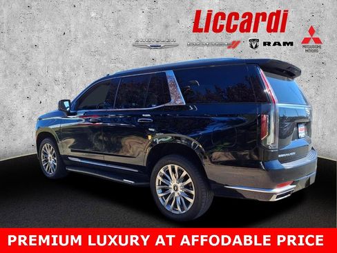 Used 2021 Cadillac Escalade Premium Luxury w/ Performance Package image 3