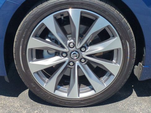 Certified 2022 Nissan Maxima Platinum w/ Sport Mat Group FWD image 28