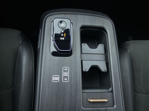Certified 2024 Nissan Ariya AWD image 22