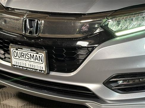 Used 2019 Honda HR-V Touring image 3