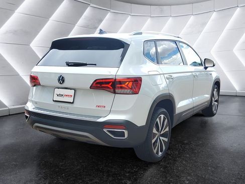 Used 2023 Volkswagen Taos SE FWD image 4