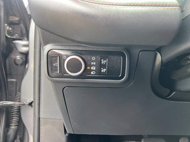 Used 2025 Ford Explorer Active AWD/4WD image 25