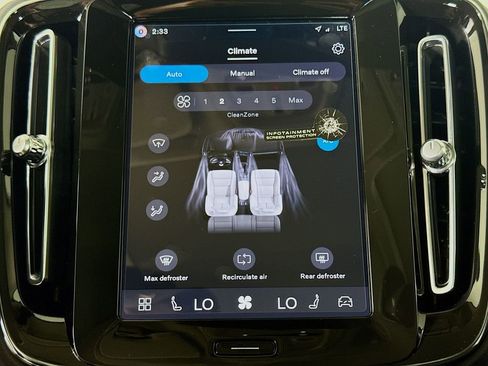 New 2026 Volvo XC40 B5 Core image 16