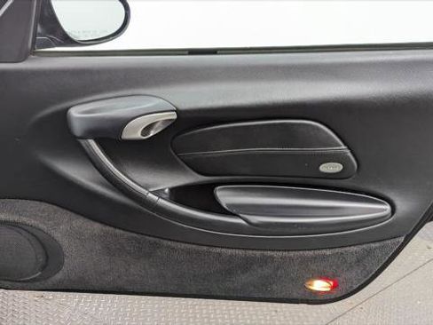 Used 2001 Porsche Boxster image 16