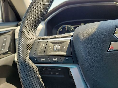 New 2025 Mitsubishi Outlander SEL image 18