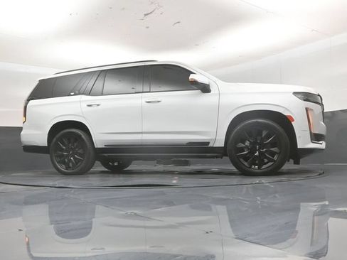 Used 2021 Cadillac Escalade Sport w/ LPO, Illumination Package AWD/4WD image 53