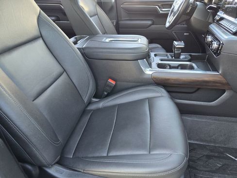 Used 2022 GMC Sierra 1500 SLT w/ SLT Convenience Package image 12