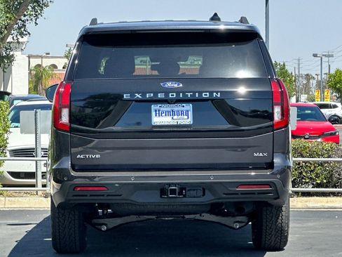 New 2026 Ford Expedition Max Active RWD image 5