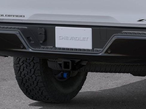 New 2026 Chevrolet Colorado ZR2 w/ Technology Package AWD/4WD image 14