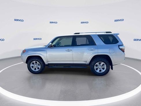 Used 2020 Toyota 4Runner SR5 Premium w/ Moonroof Package AWD/4WD image 5